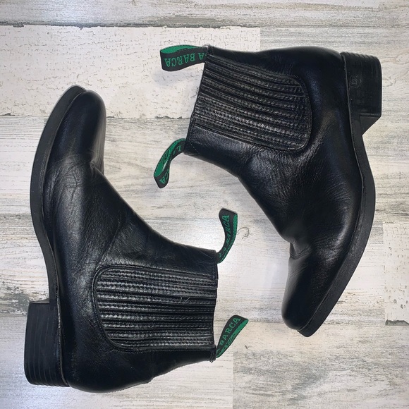 La Barca | Black Ankle Boots - Picture 2 of 8